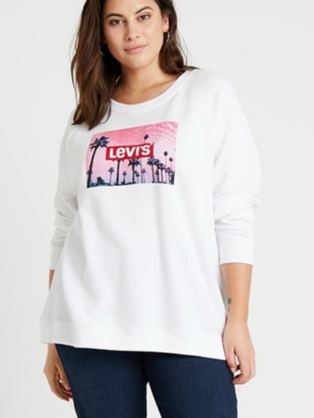 🌴🌴Levi's White Pullover Sweatshirt with Pink & Navy Graphic🌴🌴